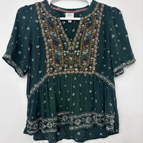 Knox Rose Green and Gray Embroidered Tops - Picture 2 of 15